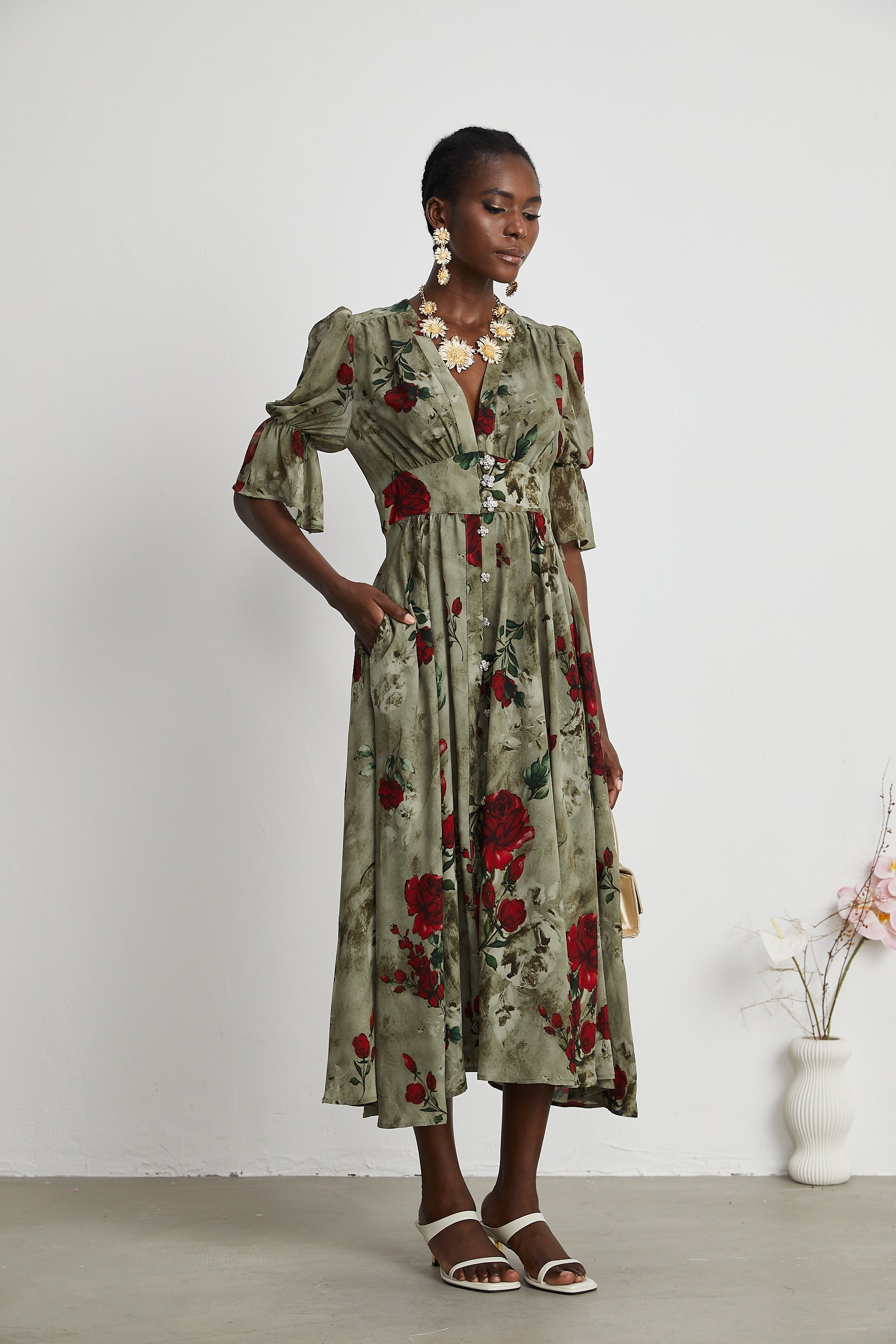 Elegant Floral V-Neck Midi Dress for Women: Perfect Summer Style