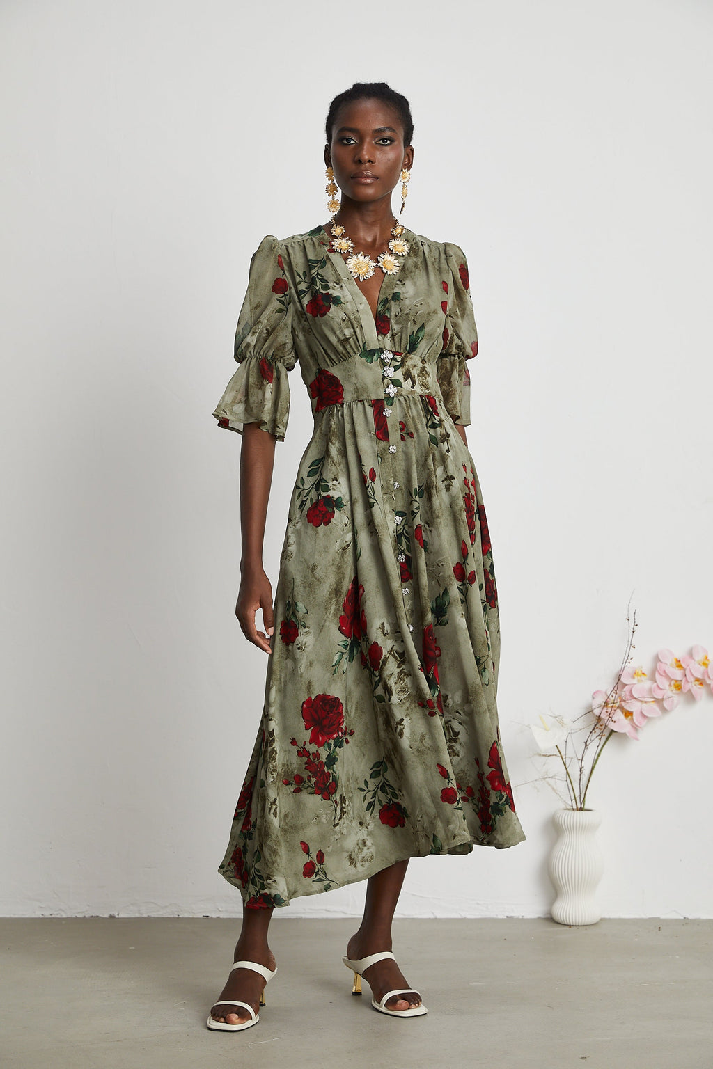 Elegant Floral V-Neck Midi Dress for Women: Perfect Summer Style