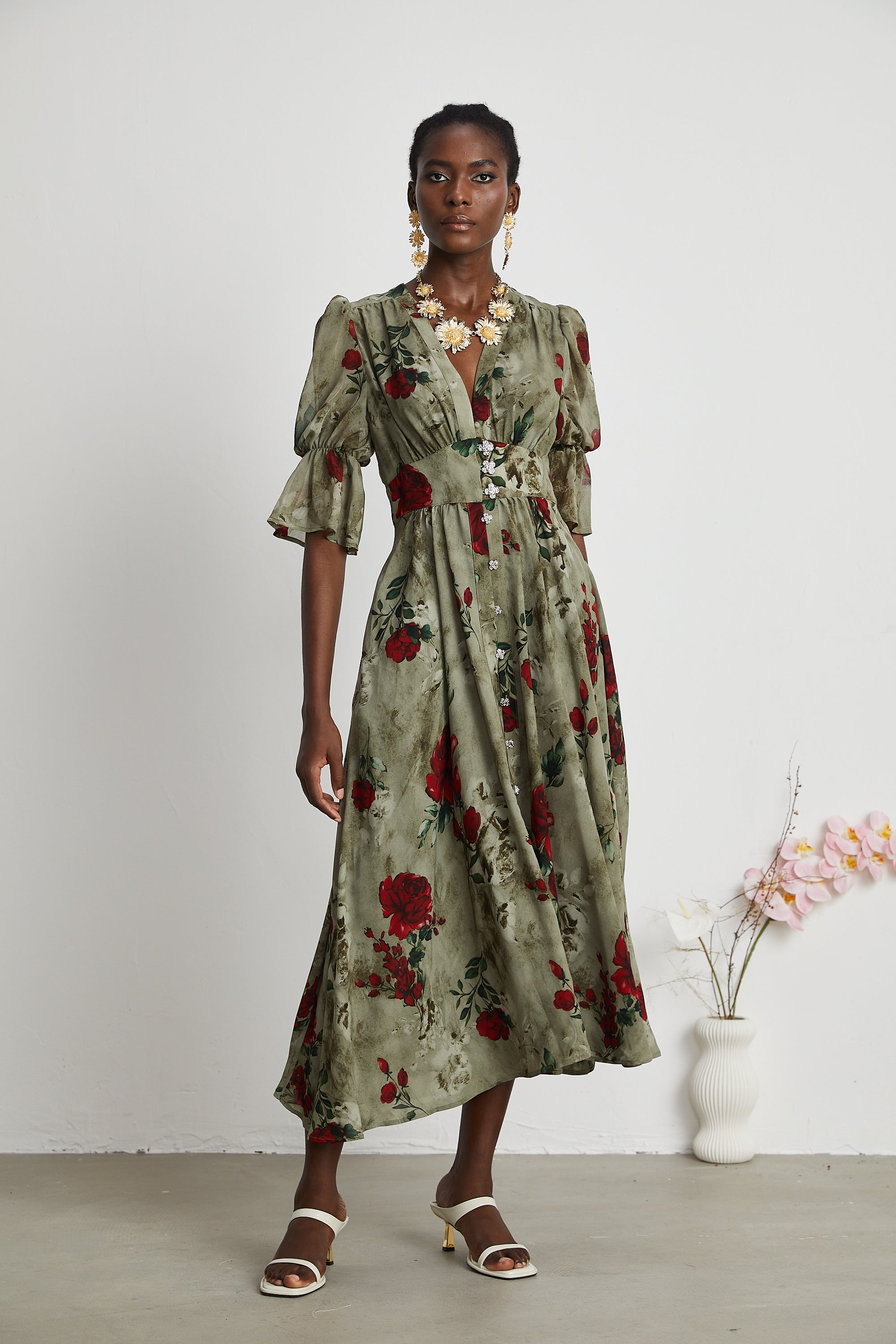Elegant Floral V-Neck Midi Dress for Women: Perfect Summer Style