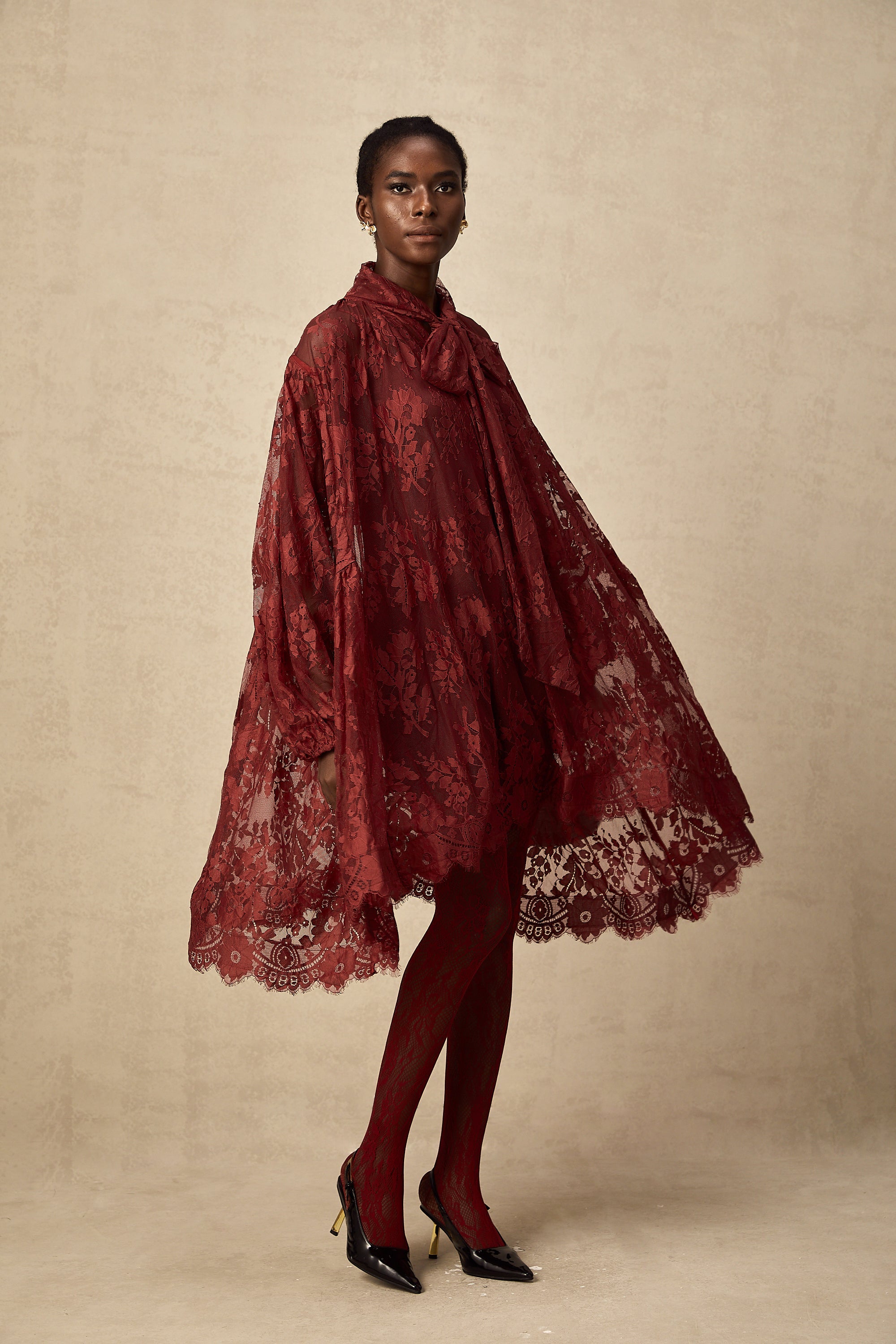 Elegant Red Chantilly Lace Oversize Dress: Timeless Style, Comfortable Fit, Versatile