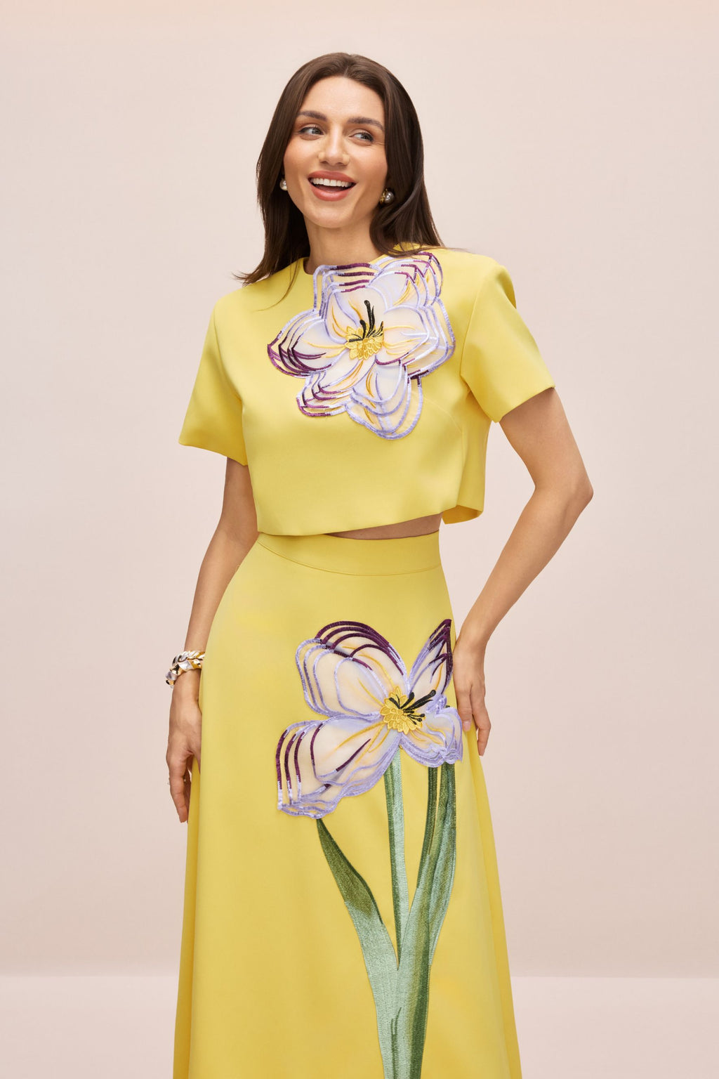 Elegant White Floral Appliqué Short Sleeve Top and A-Line Skirt Set