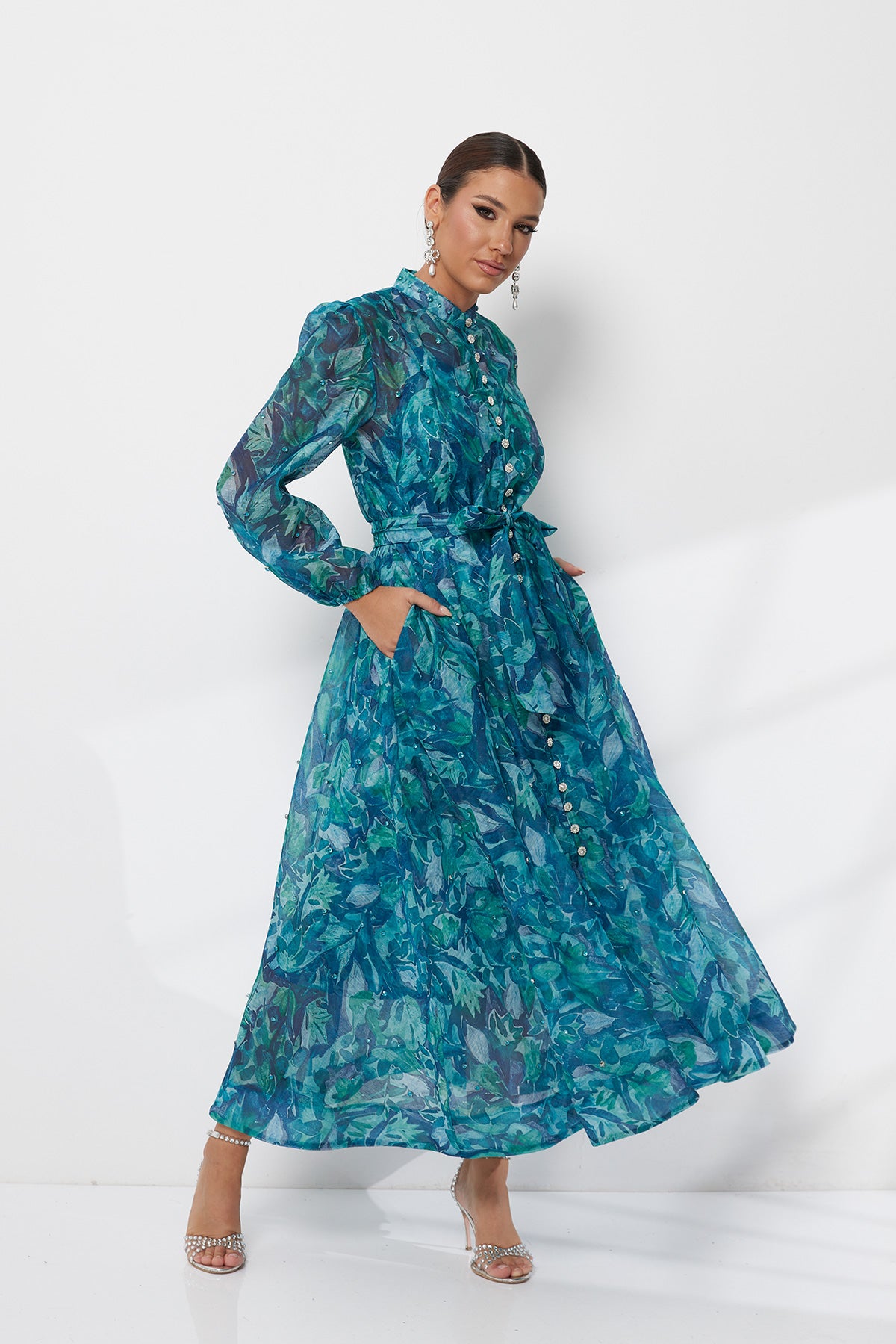 Floral Button-Detail Summer Midi Dress with Airy Fabric