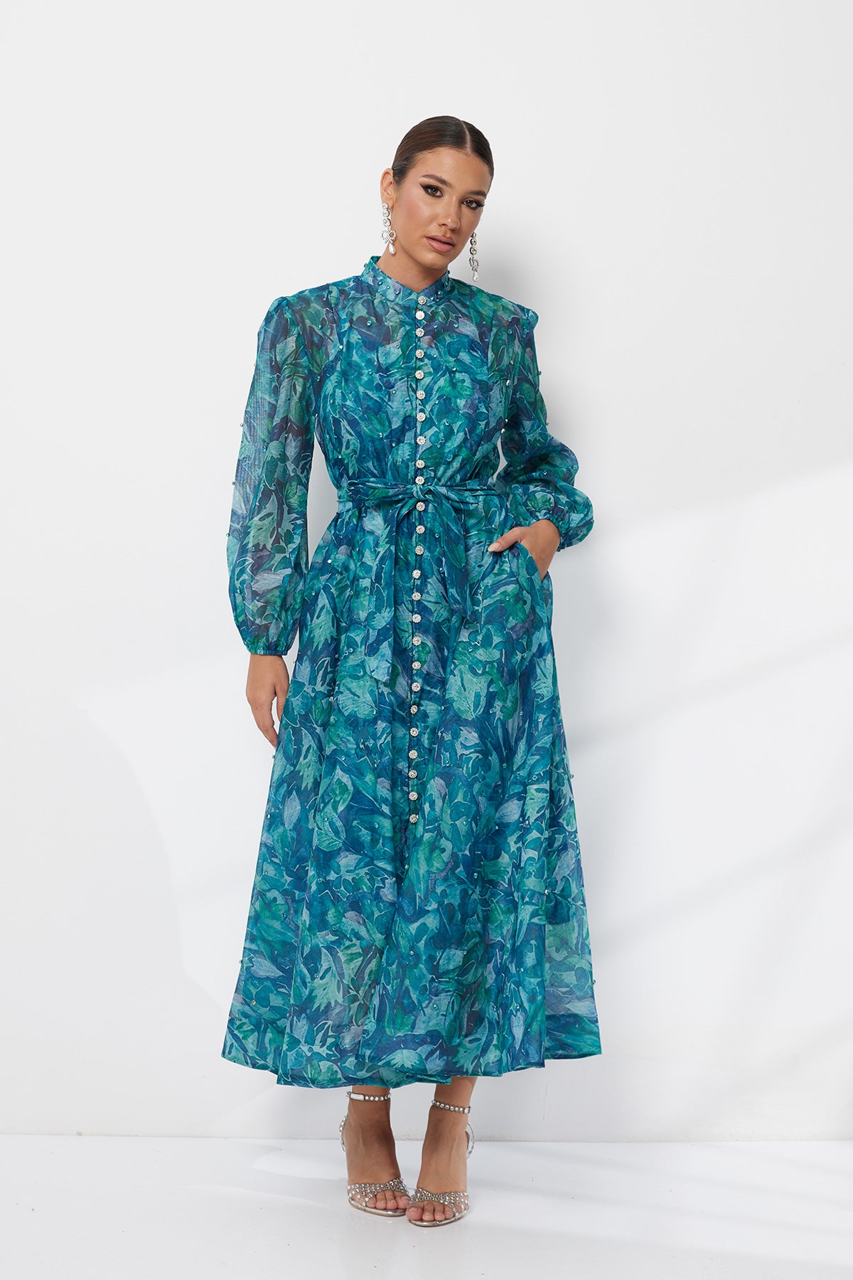 Floral Button-Detail Summer Midi Dress with Airy Fabric