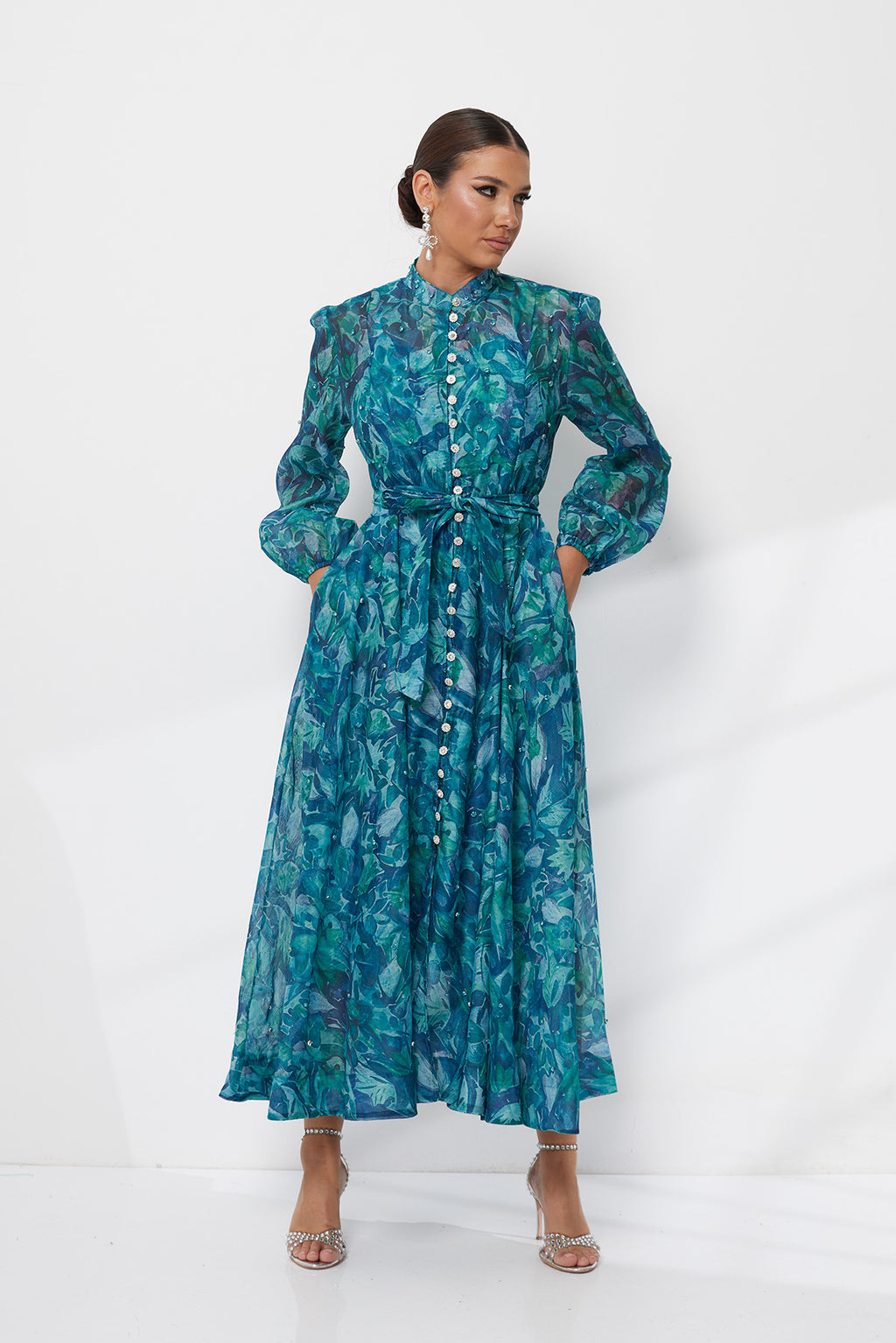 Floral Button-Detail Summer Midi Dress with Airy Fabric