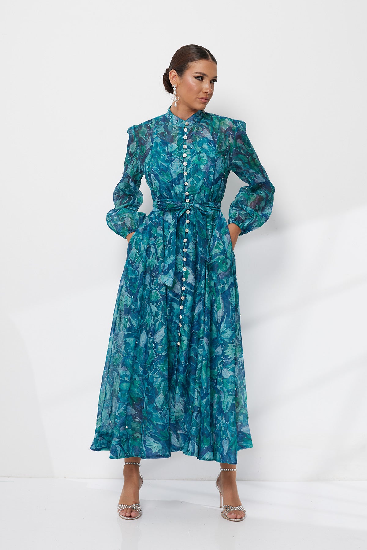 Floral Button-Detail Summer Midi Dress with Airy Fabric