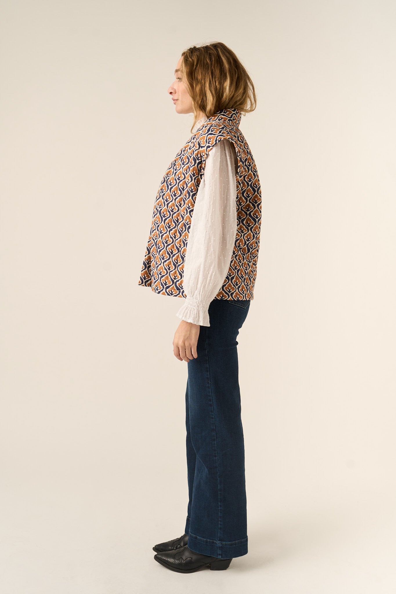 Stylish Lúa Beige Printed Cotton Vest for Women - Versatile Layering Fashion