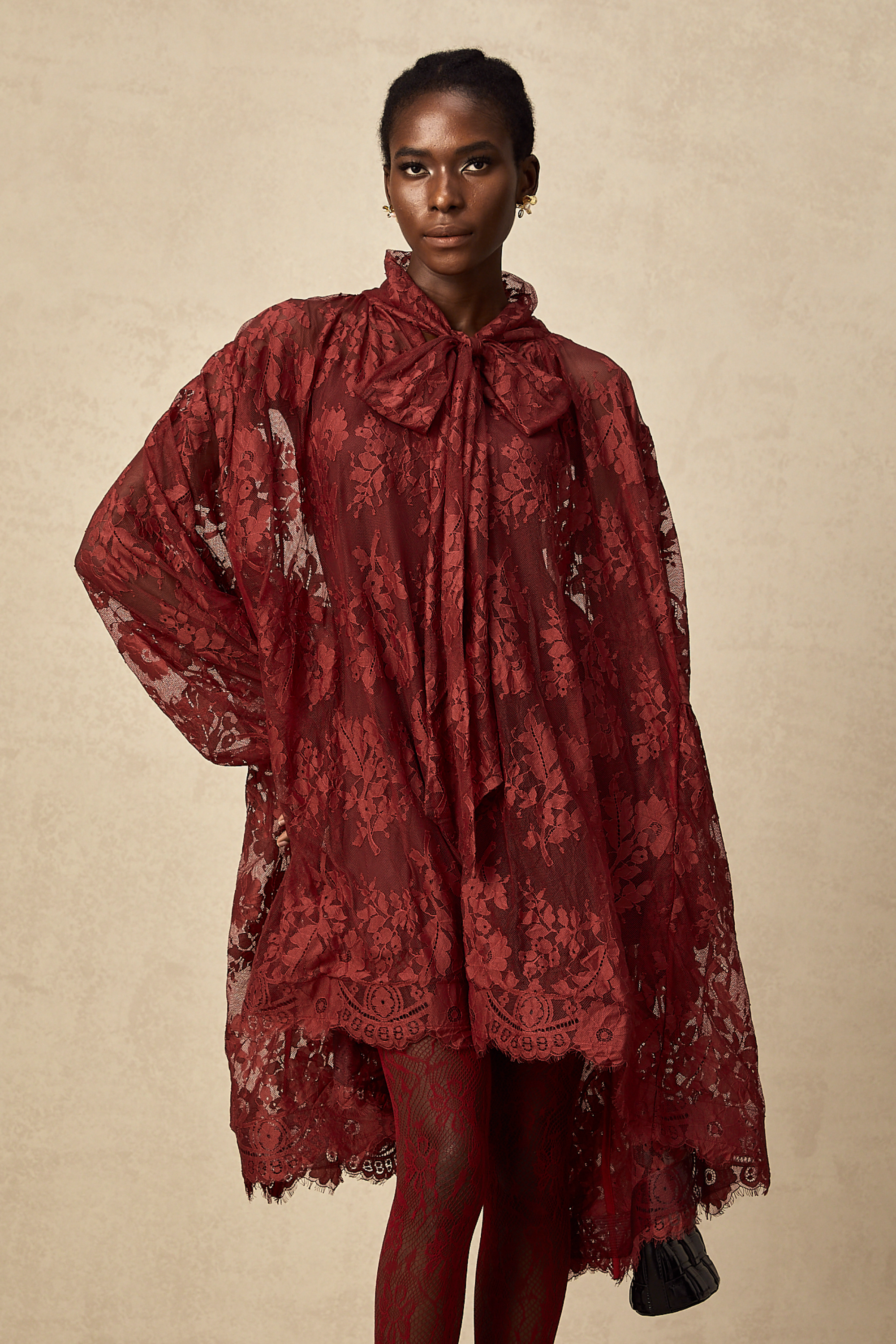 Elegant Red Chantilly Lace Oversize Dress: Timeless Style, Comfortable Fit, Versatile