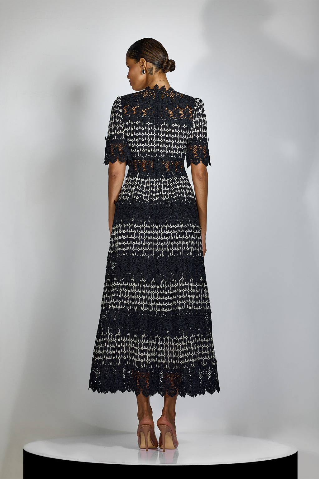 Elegant Sabrina Embroidered Lace Short Sleeve Midi Dress for Resort Wear