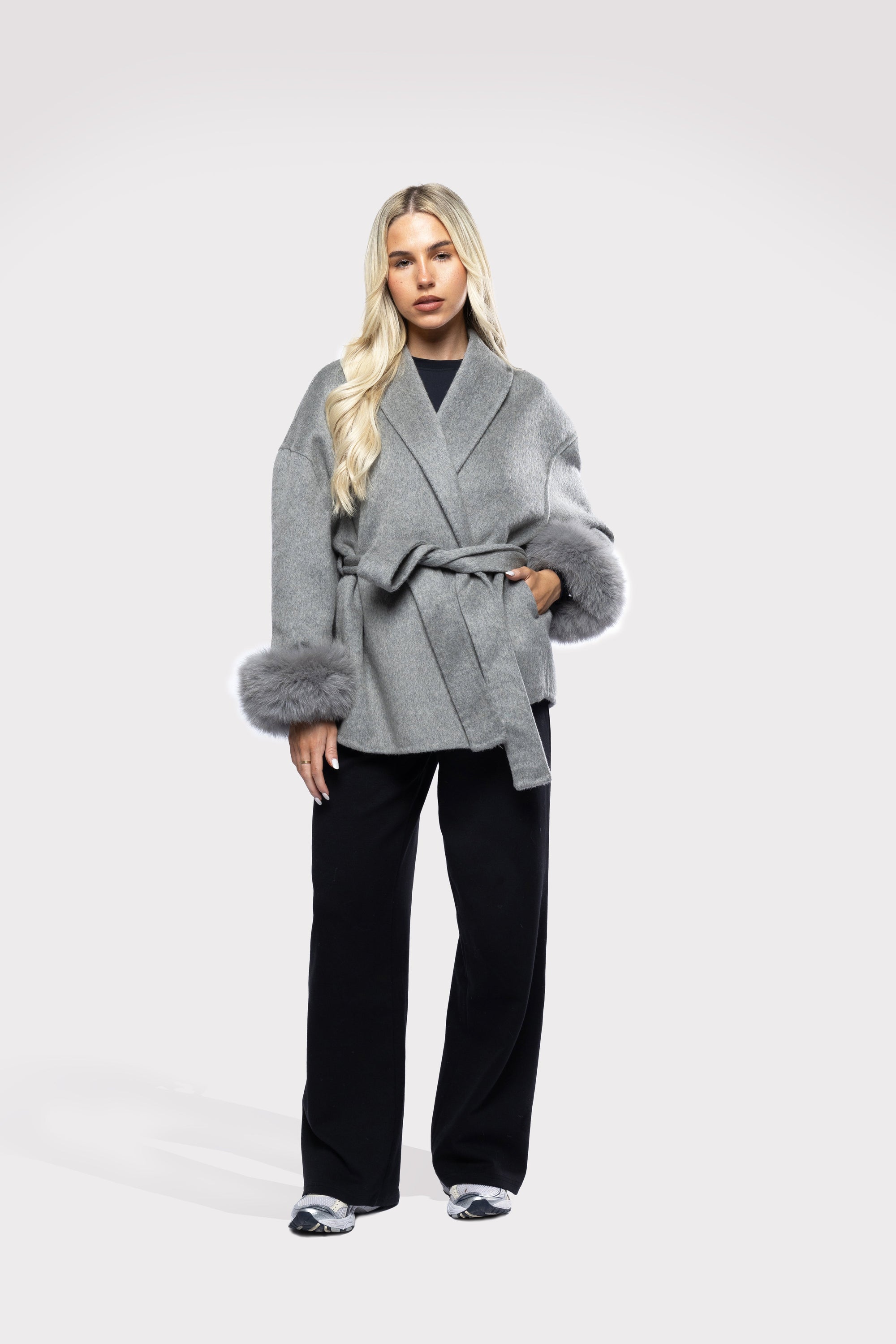 MAIA Cashmere Constance Women's Elegant Luxury Knit Jacket Fit