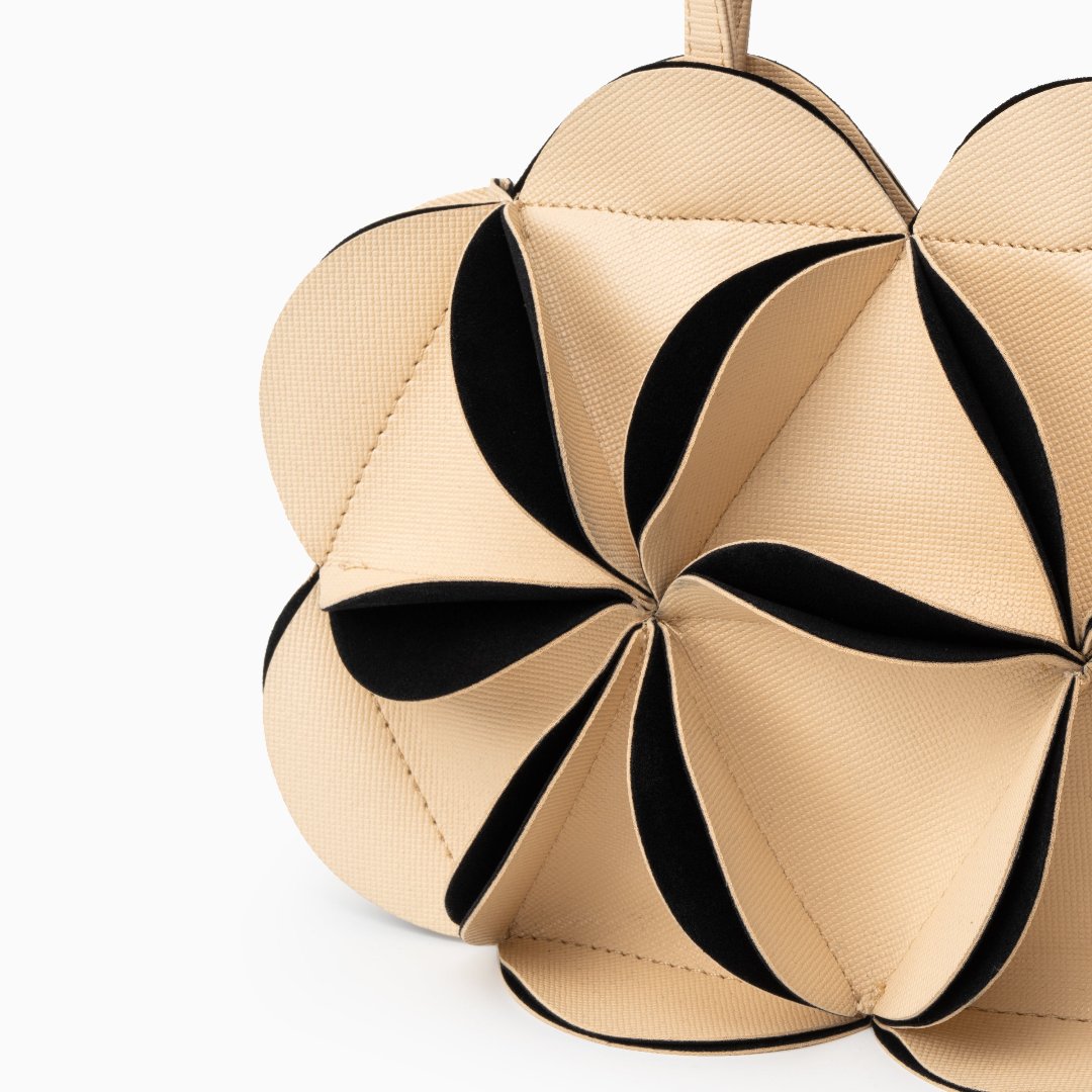 Elegant Floral Handbag with Detachable Strap - Versatile Shoulder Bag