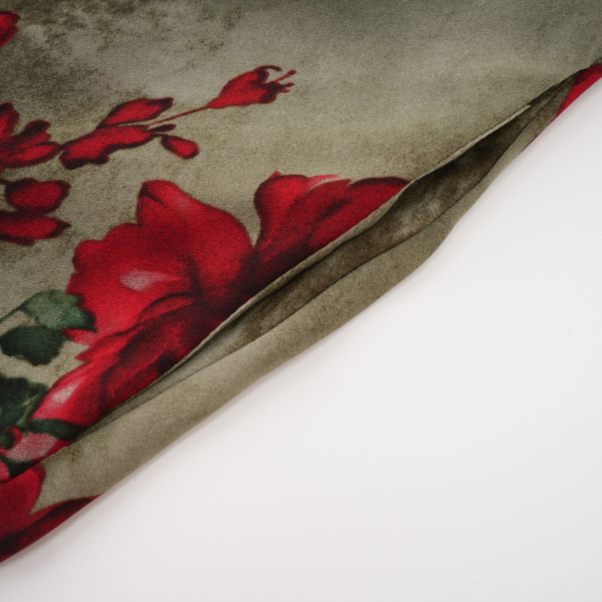 Elegant Floral V-Neck Midi Dress for Women: Perfect Summer Style