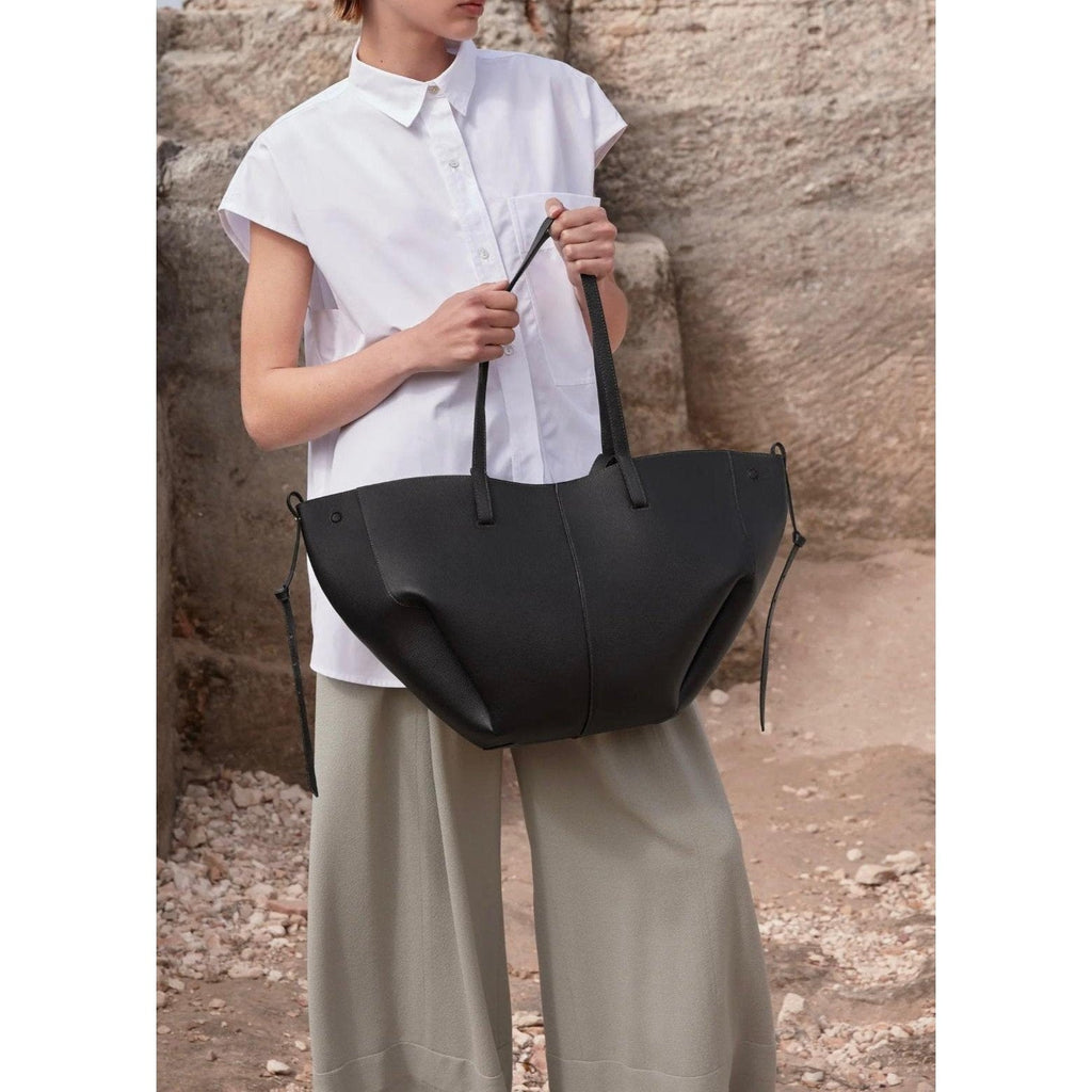 Elegant Vegan Leather Tote Bag – Ombrello by Fiorenza