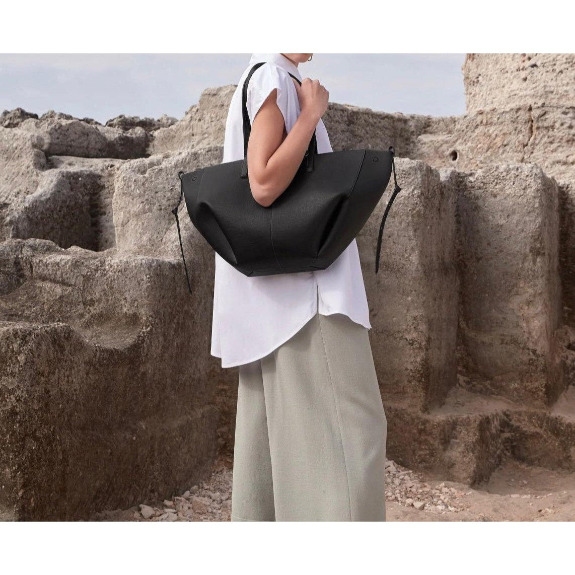 Elegant Vegan Leather Tote Bag – Ombrello by Fiorenza