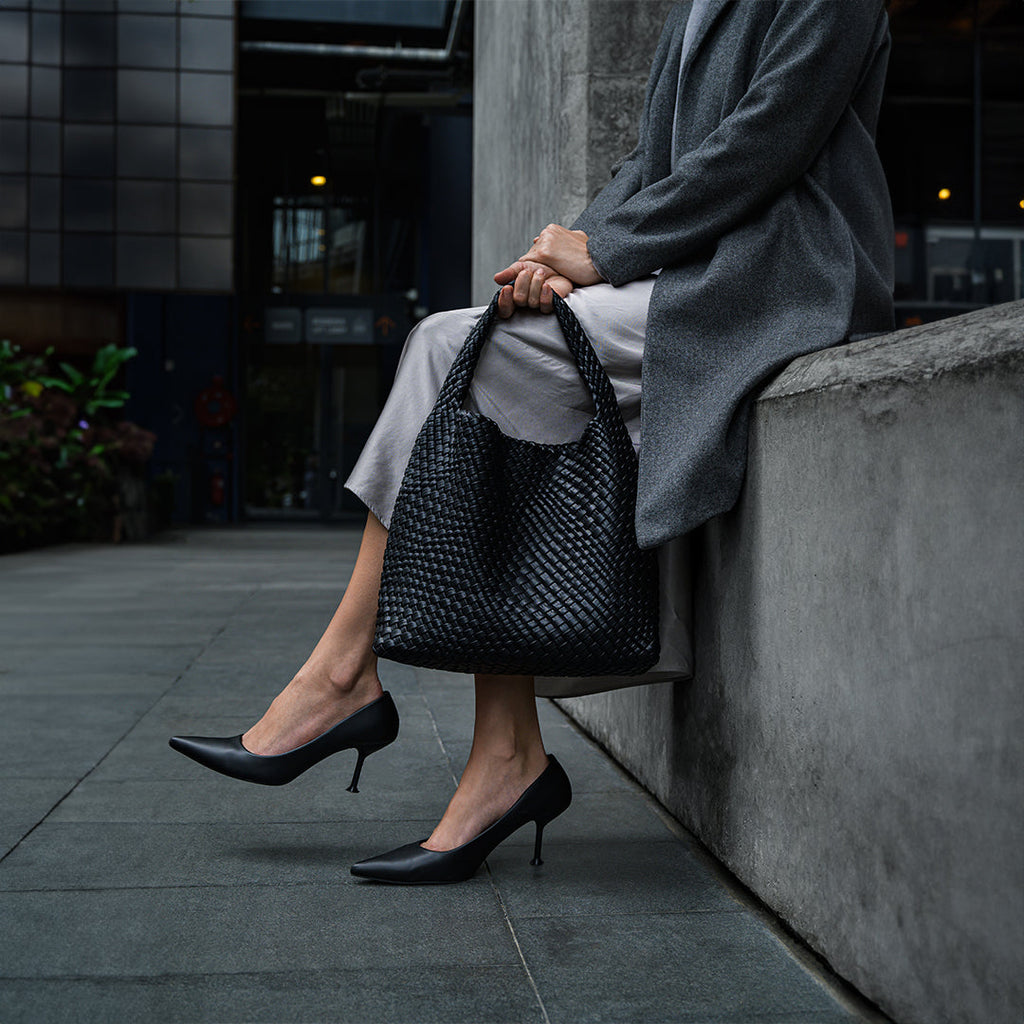 Spacious Vegan Leather Bucket Shoulder Bag – Chic Everyday Tote