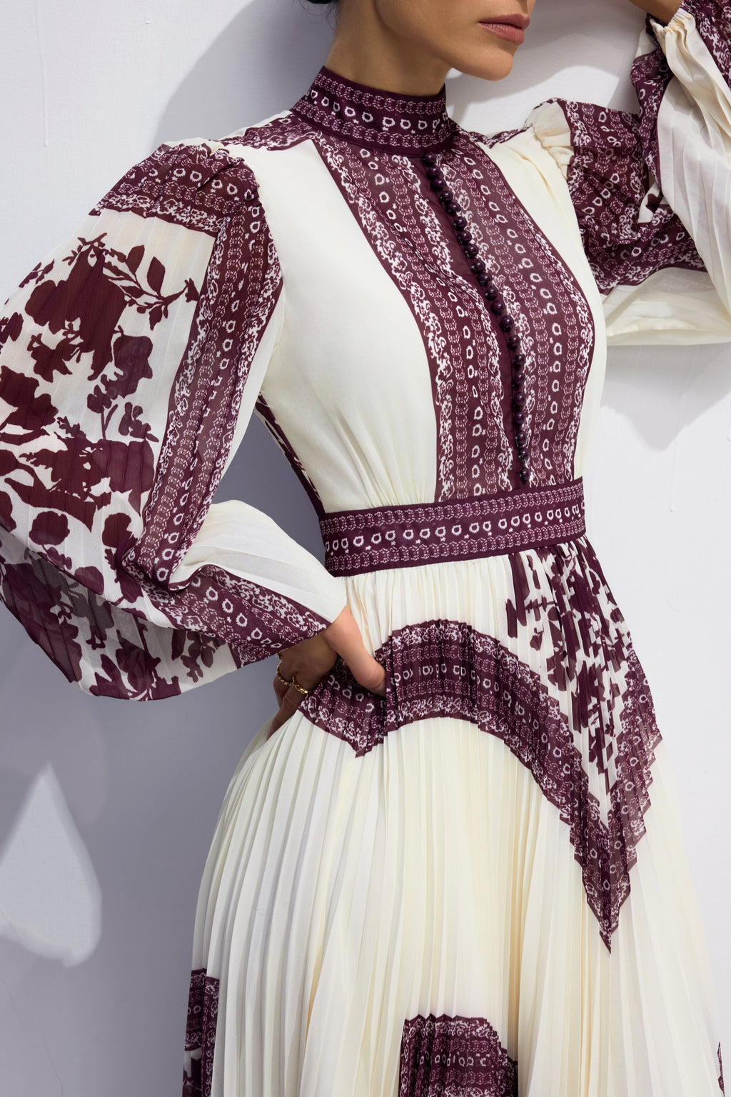 Melvina Floral Print Pleated Maxi Dress: Elegant Flowy Style for Garden & Resort
