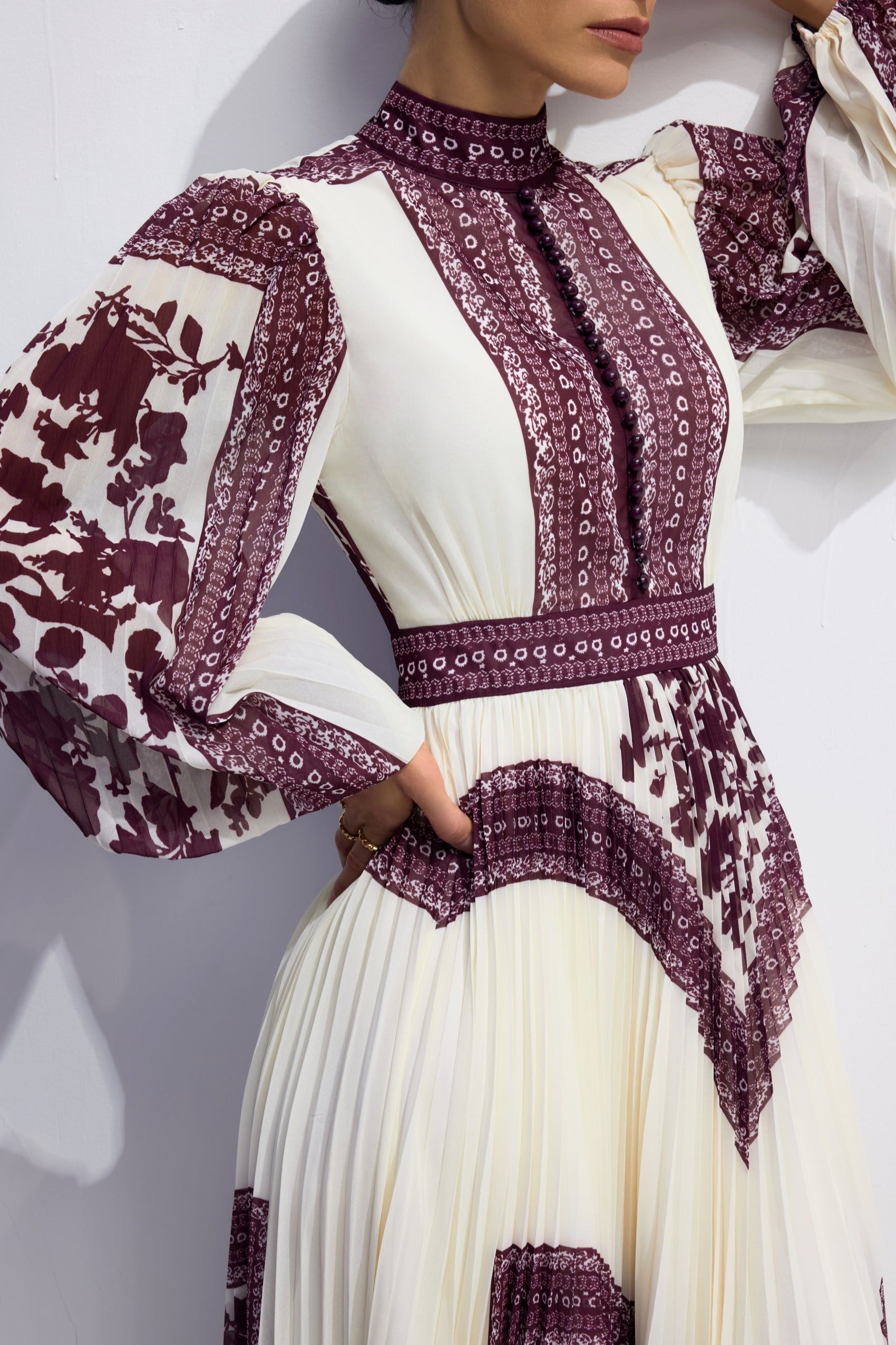Melvina Floral Print Pleated Maxi Dress: Elegant Flowy Style for Garden & Resort