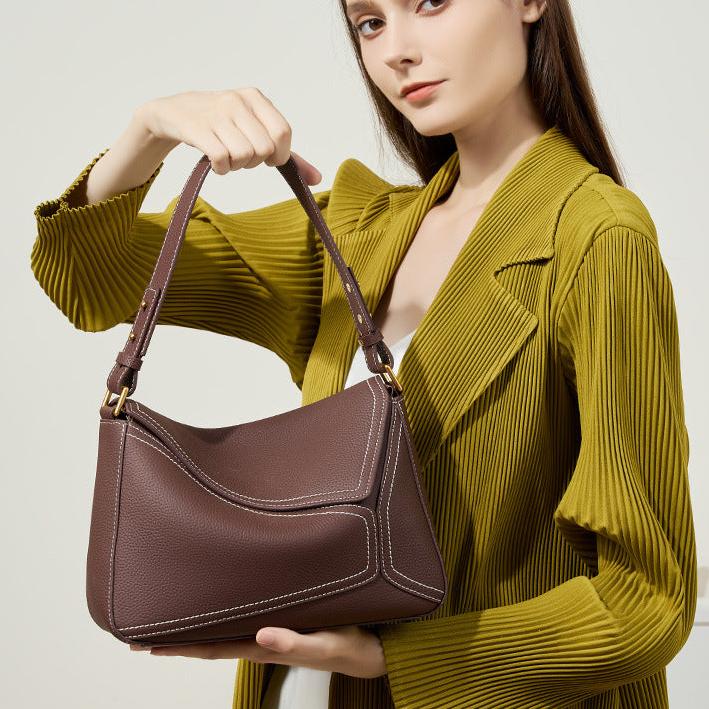 Elegant Soft Leather Shoulder Bag: Chic Crossbody Purse for Women