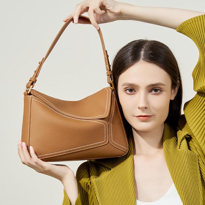 Elegant Soft Leather Shoulder Bag: Chic Crossbody Purse for Women