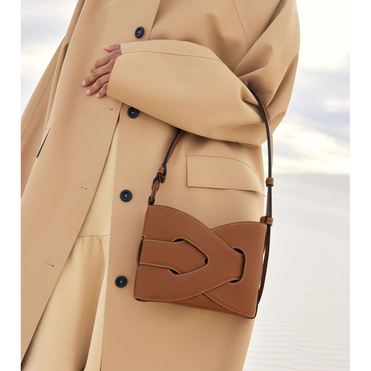 Fiorenza Seraphina Elegant Premium Italian Leather Magnetic Handbag