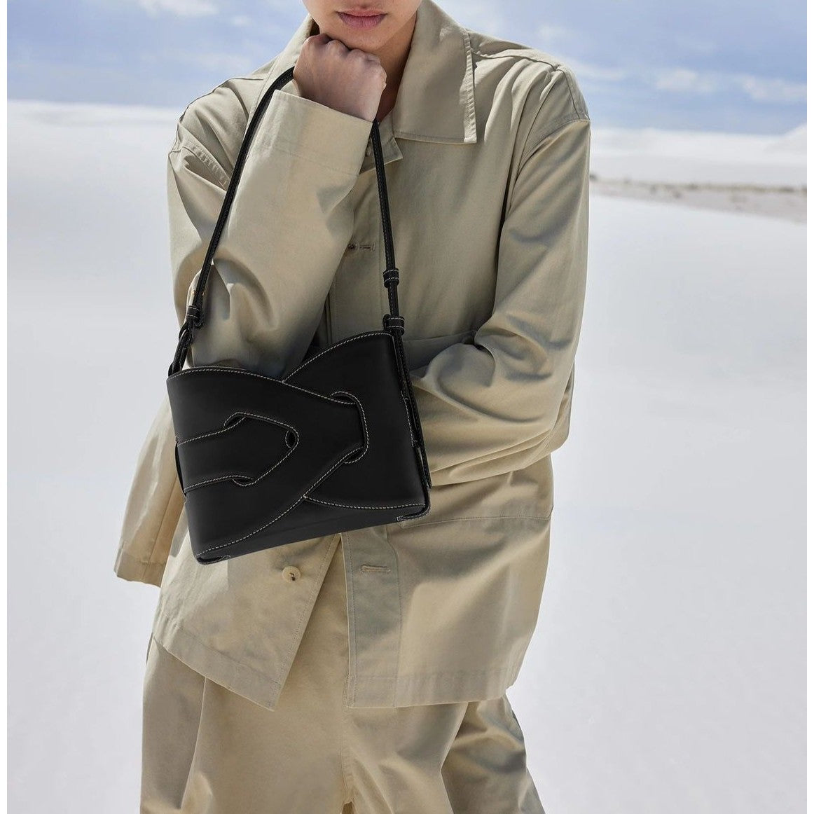 Fiorenza Seraphina Elegant Premium Italian Leather Magnetic Handbag