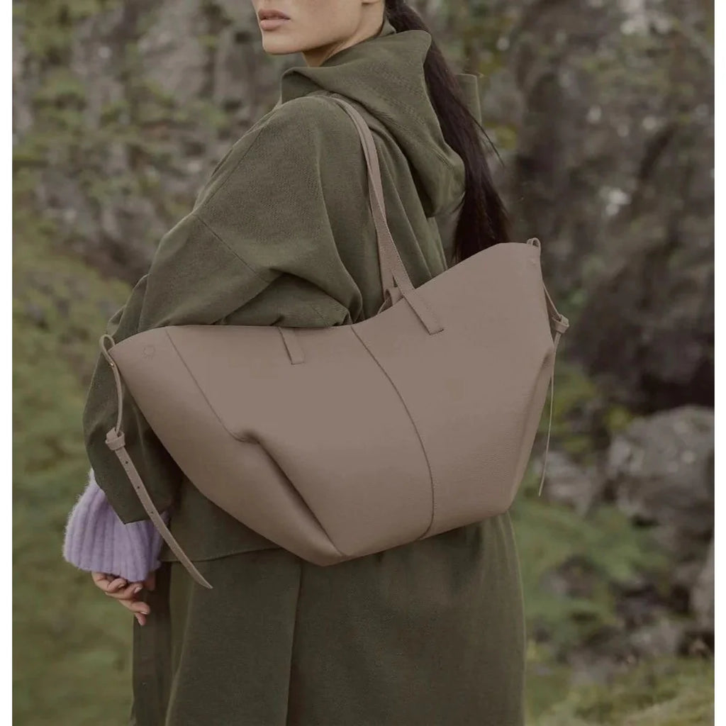 Elegant Vegan Leather Tote Bag – Ombrello by Fiorenza