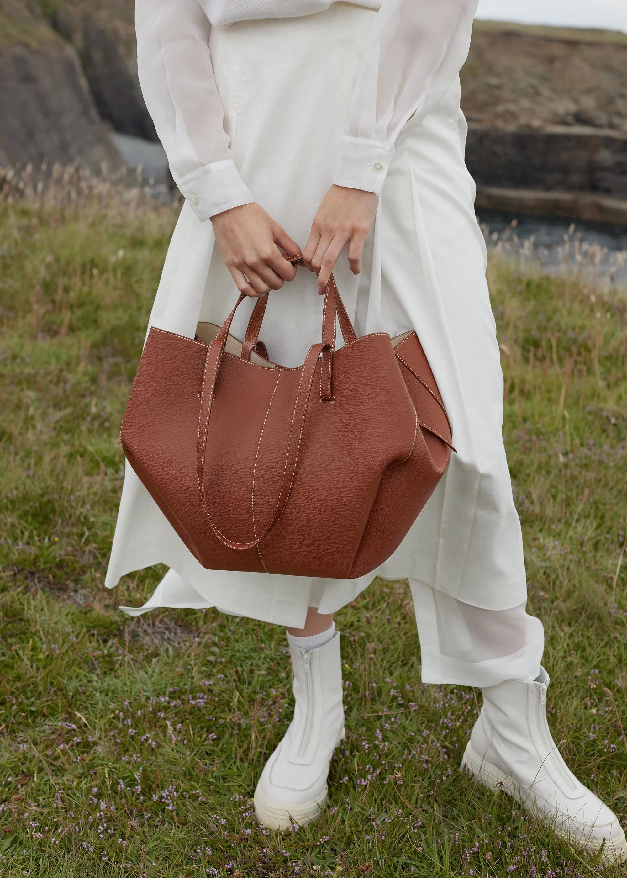 Elegant Vegan Leather Tote Bag – Ombrello by Fiorenza