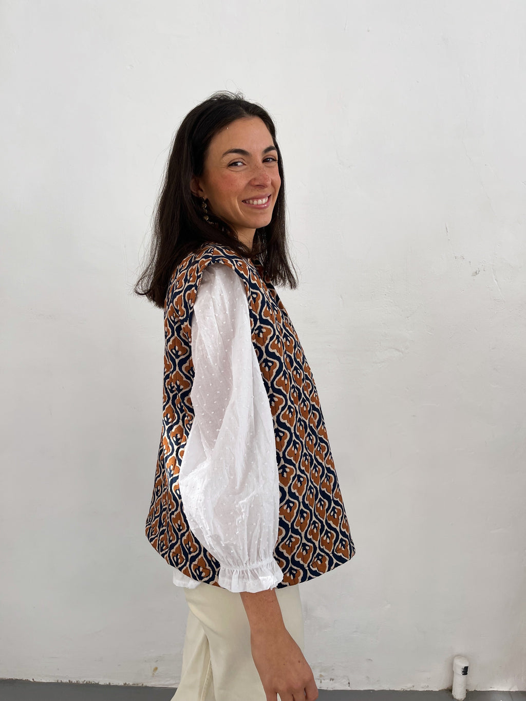 Stylish Lúa Beige Printed Cotton Vest for Women - Versatile Layering Fashion